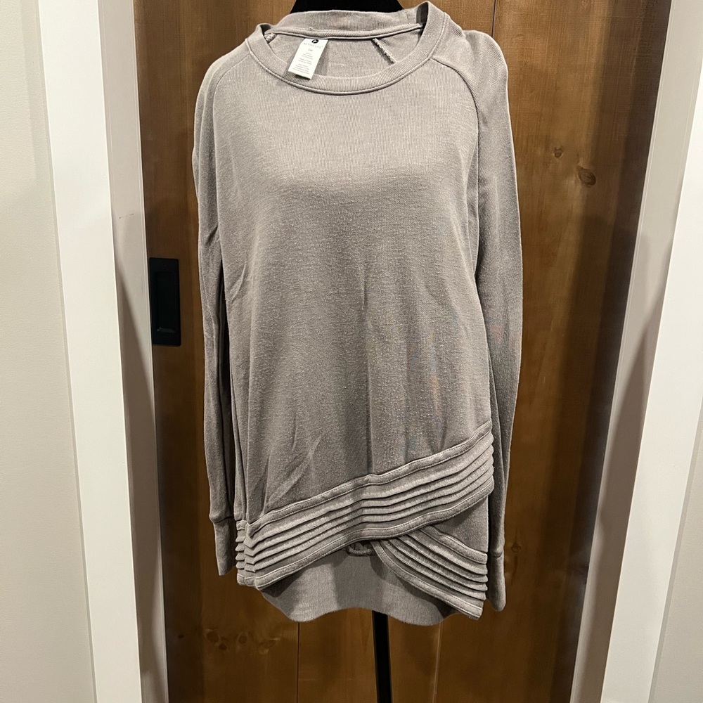 Active Life Gray Women's Sweatshirt with Layered Hem